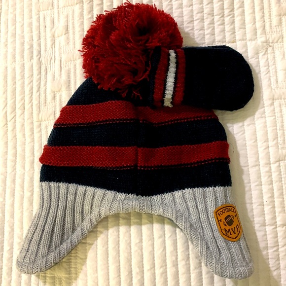 New, unworn Little Me knit hat and mittens set. - Picture 2 of 10